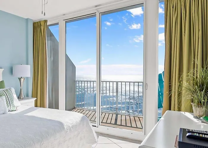 Holiday home Beachfront W Great Gulf View Balcony Wifi Shared Pools Hot Tub & Saunas