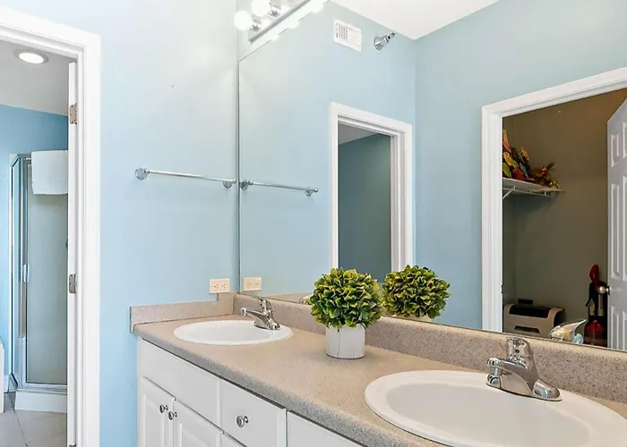 Beachfront W Great Gulf View Balcony Wifi Shared Pools Hot Tub & Saunas *