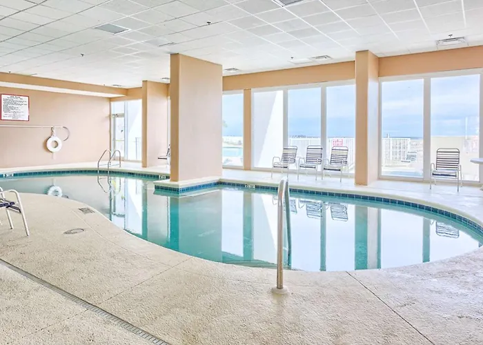 Beachfront W Great Gulf View Balcony Wifi Shared Pools Hot Tub & Saunas Holiday home