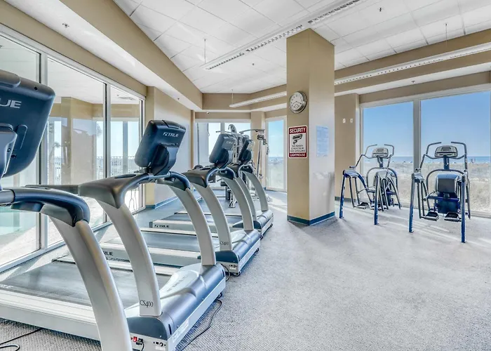 Beachfront W Great Gulf View Balcony Wifi Shared Pools Hot Tub & Saunas Holiday home